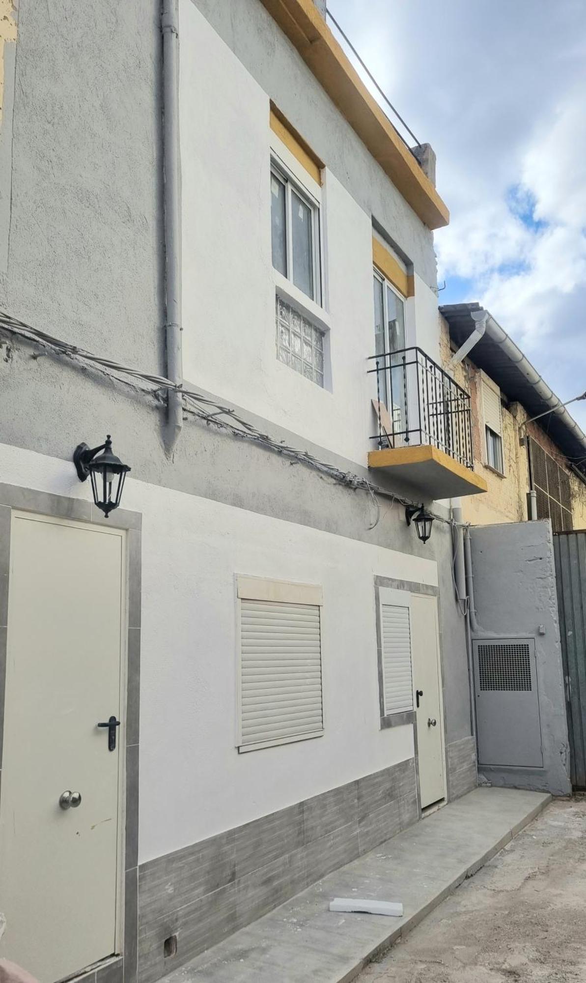 Apartamentos Aeropuerto Valencia Манисес Экстерьер фото