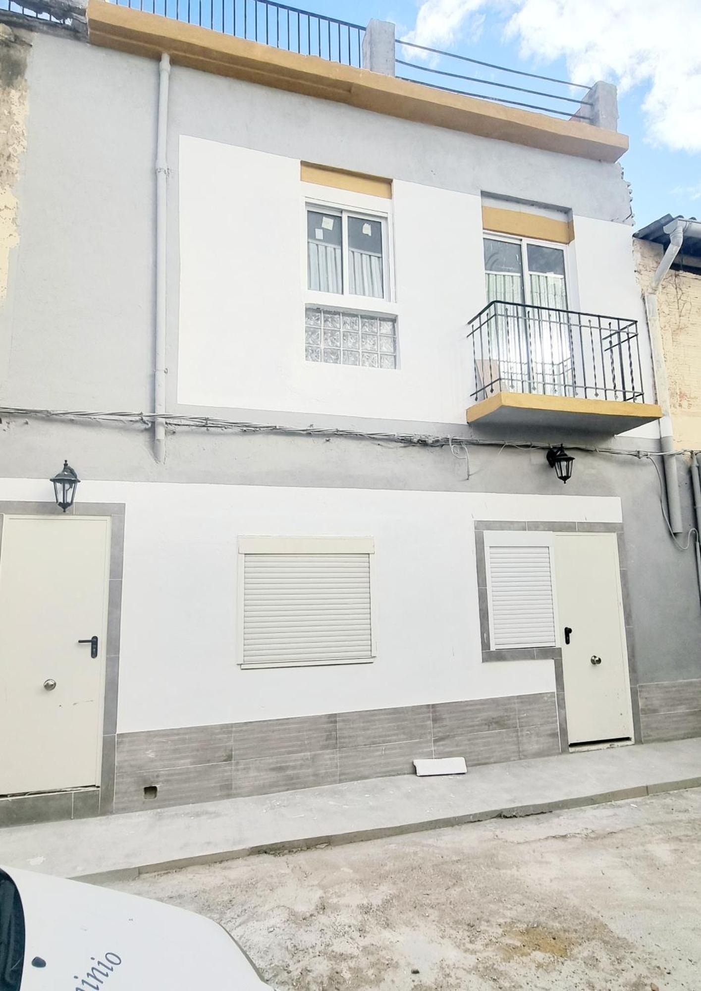 Apartamentos Aeropuerto Valencia Манисес Экстерьер фото